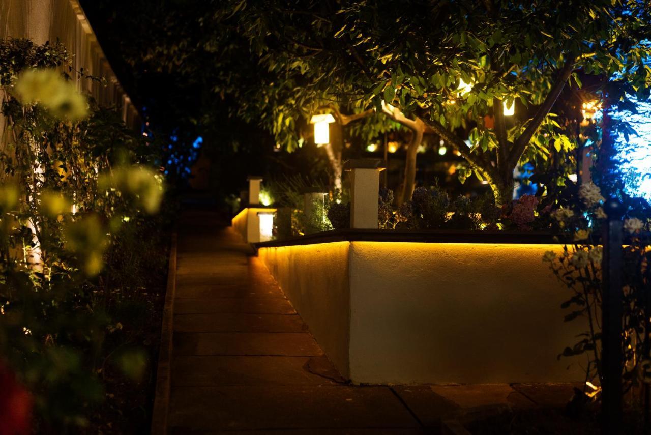 No2 Hotel By Suekrue Adalar Exterior photo